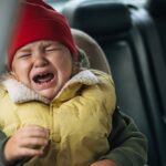 Chassé-croisé : conseils d’une psychologue pour réduire les tensions en voiture avec les enfants