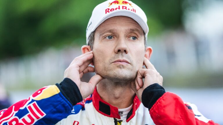 Sébastien Ogier et son copilote sortent de l’hôpital après un crash en rallye.