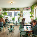 Mont-Royal : Côte Bar établit une nouvelle adresse pour élargir son offre de café.