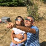 Éclipse solaire du 12 août : disponibilité des lunettes spéciales en France.