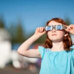 Éclipse solaire : risques pour la vue des enfants exposés sans protection adéquate