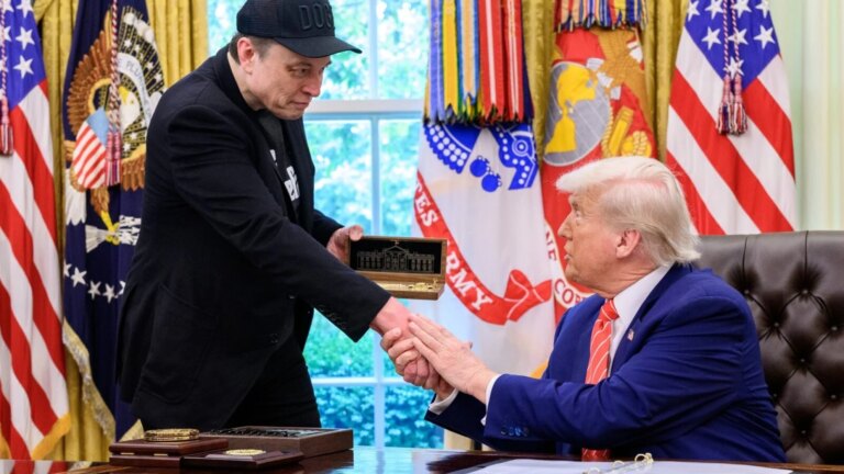 Elon Musk investit 100 millions pour soutenir Donald Trump malgré son retrait de la politique