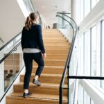Réduire le risque d’infarctus de 40 % en montant des étages plutôt qu’en marchant 10 000 pas.