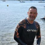 Ronan lance un triathlon en Bretagne pour soutenir la recherche contre la leucémie.