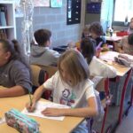 Rentrée des classes : près de 900.000 élèves en France retournent à l’école.