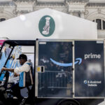 New York : le maire et Amazon en désaccord sur le statut des livreurs.