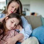 Aide aux enfants et adolescents pour surmonter le rejet social et l&rsquo;isolement.