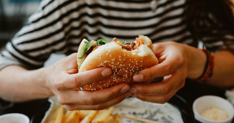 Les choix alimentaires des nutritionnistes dans les fast-foods en France.