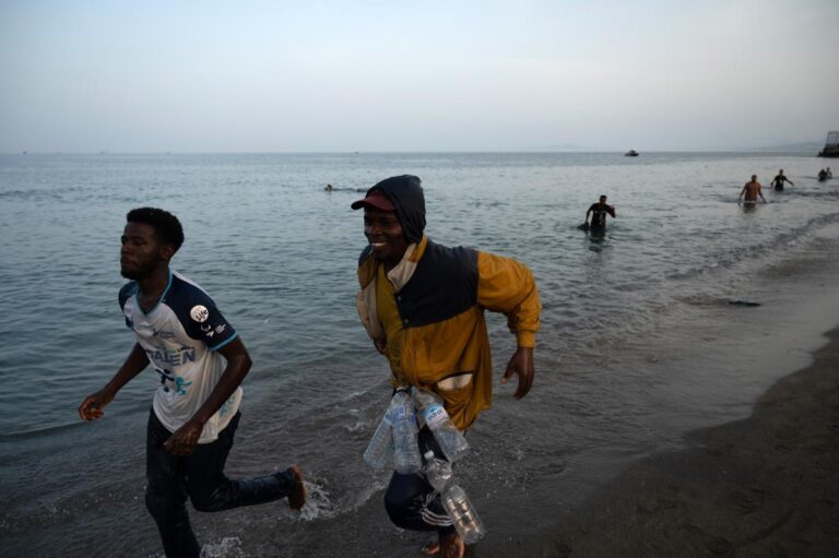 Après l’afflux migratoire à Ceuta, la France et l’Italie renforcent leurs mesures sécuritaires.