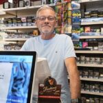 Franck et Brigitte Stanislawski prennent leur retraite, changement pour le tabac-presse à Gréasque.