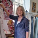 La boutique Makassi à Carpentras ferme ses portes et liquide son stock de vêtements.