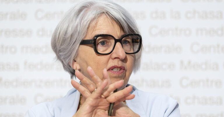 Élisabeth Baume-Schneider propose des mesures pour la soumission chimique en Suisse.