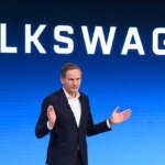 Volkswagen face à une situation critique : des milliers d’emplois menacés.