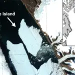 Une île de glace de la taille de Manhattan se détache du glacier Petermann au Groenland.