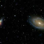 Le télescope James Webb détecte un arc de lumière gravitationnel auparavant non observé.