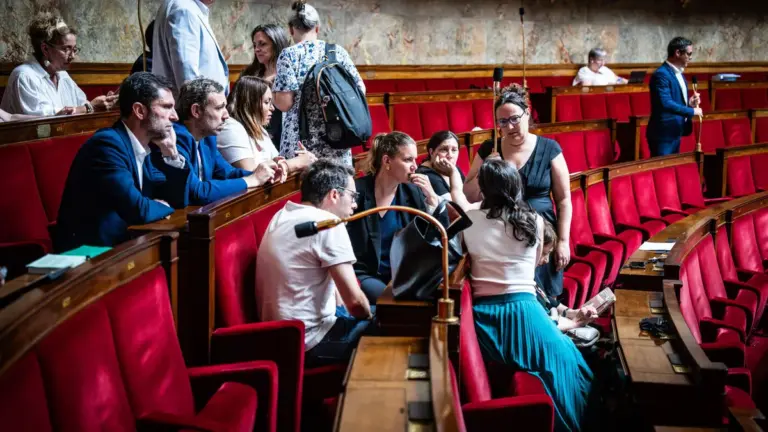 La France insoumise prépare sa stratégie de gouvernance depuis l’Assemblée nationale.