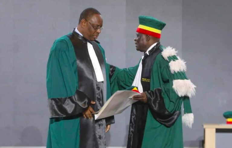Macky Sall reçoit le titre de Docteur Honoris Causa de l’Université Denis Sassou Nguesso.