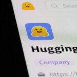 Hugging Face, startup issue de Station F, envisagerait un rachat à 13 milliards de dollars.