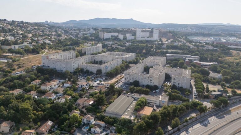 Rénovation urbaine : destruction imminente des bâtiments C, E et F à la Castellane, Marseille