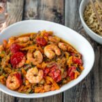 Wok de crevettes et légumes : une recette saine au Thermomix TM7 pour les repas rapides.