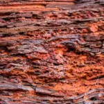 L’Australie explore son sol rouge pour une potentielle source d’énergie propre.