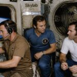 La NASA impose 16 heures de travail quotidien à trois astronautes en orbite.