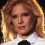 Sylvie Vartan influence la mode avec un style distinctif reconnu en France.