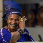 Naky Sy Savané utilise son art pour sensibiliser sur les violences génitales en Afrique.