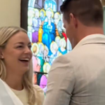 Mariée en larmes lors de la cérémonie, le prêtre lui tend un mouchoir par erreur.