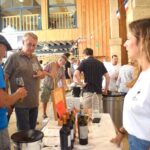 Duras : la fête du vin attire un large public sous la halle locale.
