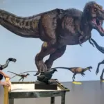 Pourquoi les dinosaures ont-ils évolué en géants sans devenir petits ?