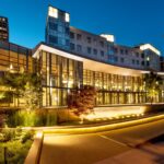 MIT Sloan School of Management inaugure un programme de MBA en soirée pour les professionnels.