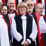 Visite de la cheffe de l&rsquo;église anglicane au Cameroun : débat sur les rôles des femmes et des LGBTQIA+