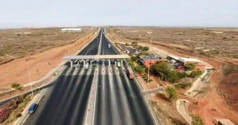 Ouverture de l’autoroute Mbour-Fatick-Kaolack par l’État du Sénégal ce samedi.