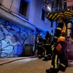 Feu d’appartement à Grenoble : plusieurs habitants évacués rue Saint-Laurent par les pompiers.