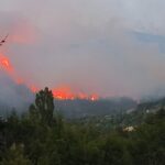 Incendies dans le Var et la Drôme : alerte pollution levée, feu toujours actif dans la Drôme.