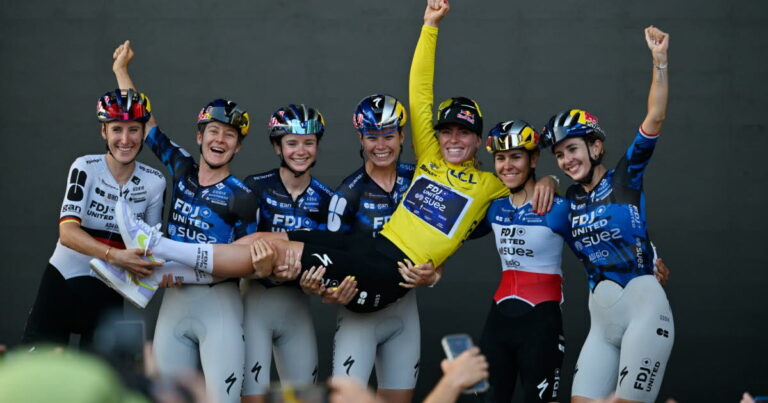 Demi Vollering remporte la dernière étape à Nice et obtient le maillot jaune au Tour de France femmes.