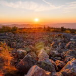 Éclipse solaire : meilleurs lieux d’observation en montagne près de Lyon