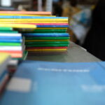 Secours populaire à Strasbourg : dix ans de soutien pour les familles modestes en rentrée scolaire.