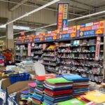 Ventes de fournitures scolaires en baisse de 5 % en France malgré des prix stables.