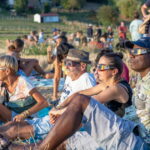 Plus de 300 personnes à Bourgoin-Jallieu assistent à l&rsquo;éclipse solaire.