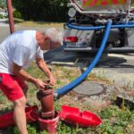 Ravitaillements en eau à Saint-Sauveur, communes du Jura confrontées à des réserves épuisées