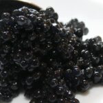 Un distributeur automatique de caviar installé en Suisse, une première dans le secteur du luxe.