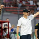 Reims et Annecy : erreurs défensives entraînent deux premiers buts au match.