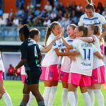 Les féminines du Racing dominent leur premier match avec une performance solide.