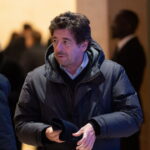 Patrick Bruel mis en examen pour violences sexuelles, rejeté à Amiens par les autorités.