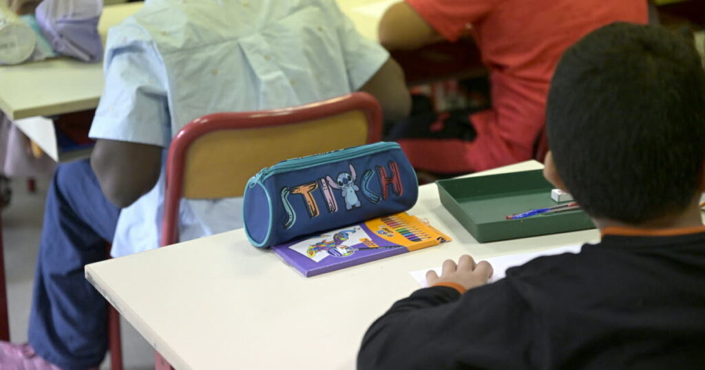 Baisse des inscriptions scolaires à Lyon attribuée à la diminution de la démographie