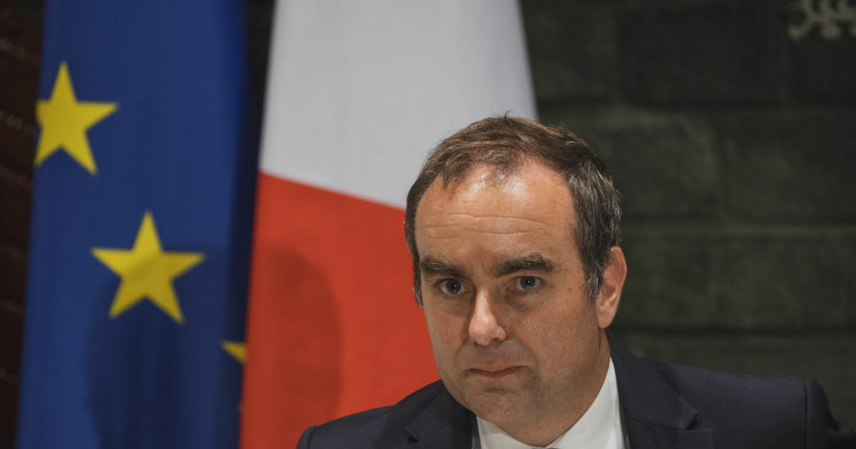 Crues meurtrières au Népal et en Chine : plus de 1 400 disparus, aide de Paris proposée.