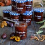 Recette de confiture de quetsches maison pour l&rsquo;automne en France.