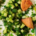 Recette de salade libanaise au concombre et yaourt : un plat frais et nutritif.